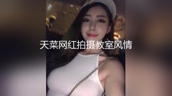 跟随偷窥洛丽塔美眉 透明小内内卡着大屁屁超性感诱惑